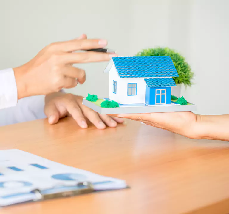 Why Choose Us to Sell a House with a Reverse Mortgage in Glen Cove, NY?